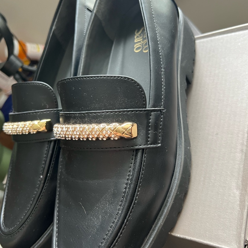 Franco Sarto Black Flats with Gold Hardware - Picture 5 of 7